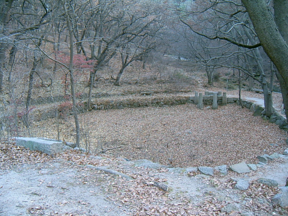 북악산 백석동천 연못, 정자터