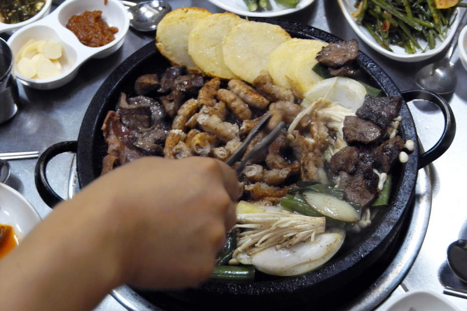 황소고집돌곱창 이미지